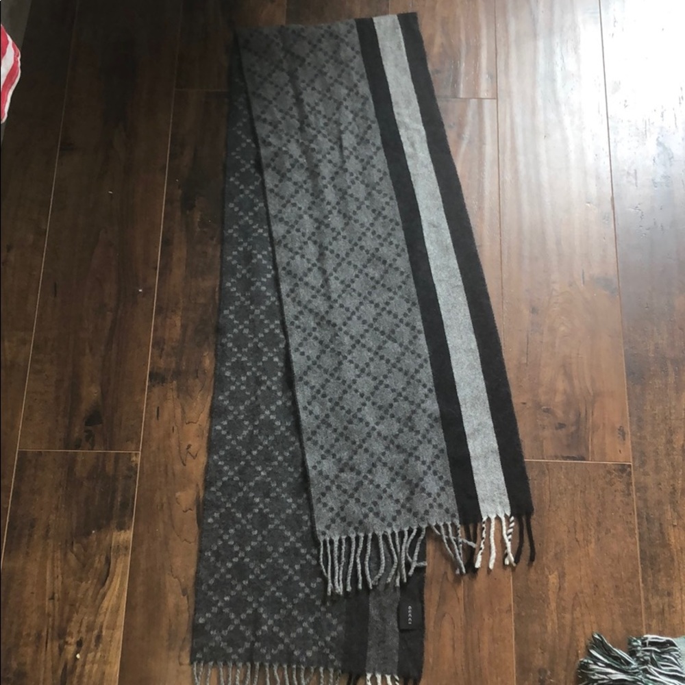 Gucci wool scarf